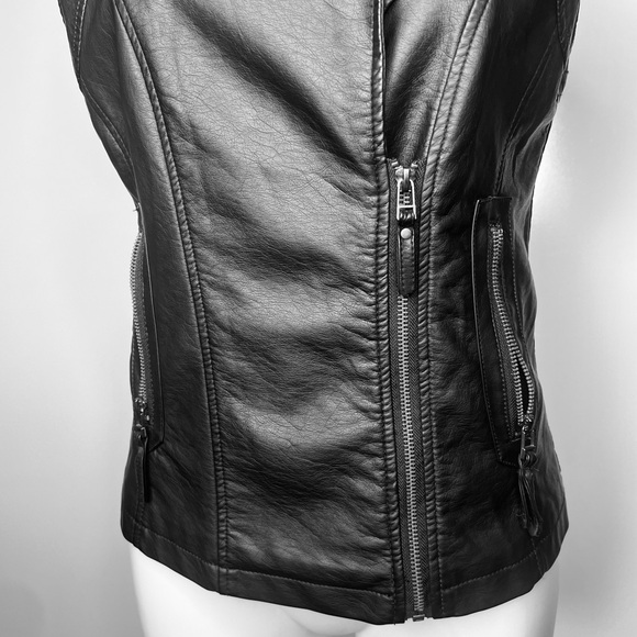MAX STUDIO Zipper V-Neck Vest POLYURETHANE Jacket Size Small NWT - Picture 4 of 16